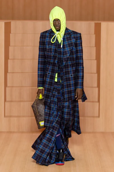 Look 34